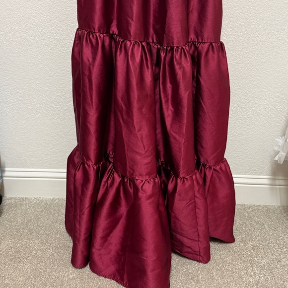 Hutch Harlow Gown - Picture 7 of 10